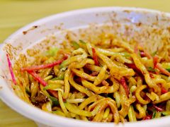 -黑八私房老北京炸酱面