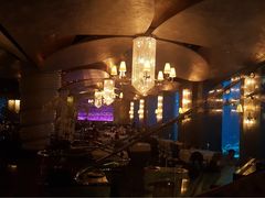 -迪拜帆船酒店海底餐厅