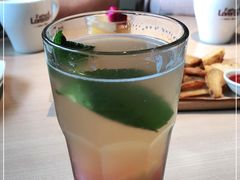 -必胜客(漕宝路店)