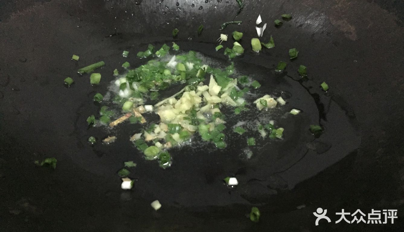 上桌就被消灭的西葫芦炒肉丝～