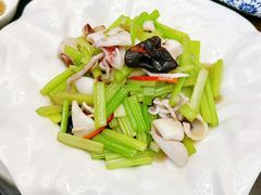 -喜乐餐厅•灯笼虾球首创者•本地小海鲜(二马路店)