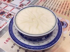 -广信牛奶甜品世家(台东店)