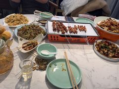 -嗨辣小聚·盘锦河蟹·海鲜烧烤龙虾(盘锦十年好店)
