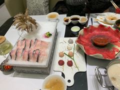 -红鼎豆捞·非遗鲍皇汤火锅(宝丰路店)