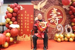 -小鲤鱼生日气球派对会场策划布置