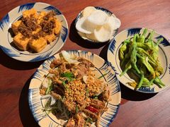 -Cuc Gach Quan Restaurant