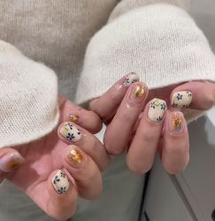 -桃色美甲沙龙