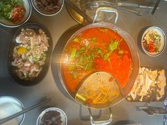 -楠小云·云南鲜菌·鲜牛自助火锅(九眼桥店)