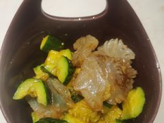 海蜇头拌黄瓜-丁字口海鲜热炒·烧烤大排档