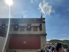 -塔尔寺游客服务中心