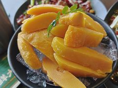 -曼听小寨海鲜烧烤·大连辣炒大王(盖州街店)