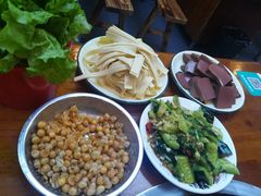 -曹丞相·地锅鸡·地锅鱼(武林店)