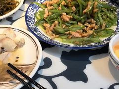 -何哥鲜鱼餐厅(龙湖花园店)