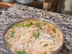 -正宗杨记普洱酸醋米线(总店)