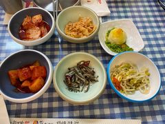 -益百岁牛尾汤(香山路店)