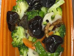 养生小炒-那家老院子东北菜·饺子·小鸡炖蘑菇(艳华街店)