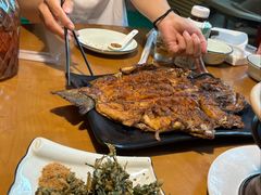 碳烤虹鳟鱼-钰田大院·碳烤虹鳟鱼·怀柔地道农家菜(雁栖湖店)