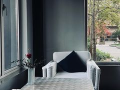 -穹六人间 people 6(岳阳路店)