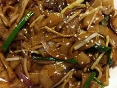 -新大咀港式茶餐厅(宝山万达店)