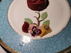 玫瑰生巧克力蛋糕-Kathleen's Waitan 凯圣琳江景西餐厅(外滩店)