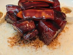 咸蛋目鱼红烧肉-屋里厢上海菜馆