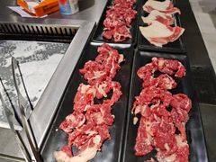 -牛里牛气· 榴莲海鲜鲜牛肉自助火锅·烤肉(华南城店)