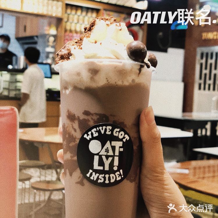cici探店🍬港式复古巴士主题+Oalty联名冰室