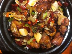 韩式瓦香鸡-鑫日千里马朝鲜族小馆(总店)