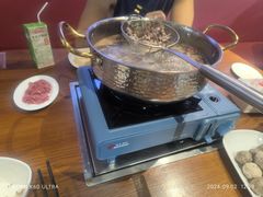 -牛满溢·自助潮汕鲜牛肉火锅(龙汇路店)