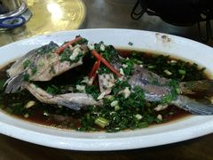 葱油鳊鱼-芦茨金富饭庄·25年老字号·专做稻草鸡