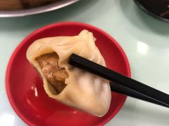 蟹黄汤包-食惠里小笼包面馆(越秀店)