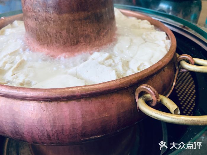 撮一顿纳西铜火锅纳西铜火锅图片