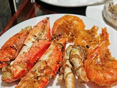 -广州万富希尔顿酒店·感趣自助餐厅·金秋蟹宴生蚝海鲜刺身