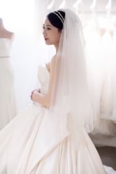 -艾米丽婚纱礼服