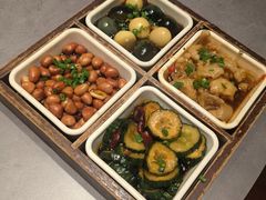 -东口码头·烧鸽子·鱼头泡饼·地方菜(金鹰悦城店)