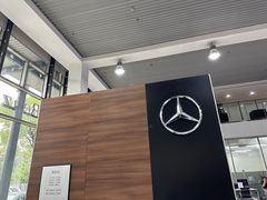 -上海星瀚奔驰4S店(红柳路店)