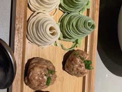 手剁猪肉丸-享月汤皇·海鲜小火锅·聚会(曲江创意谷店)