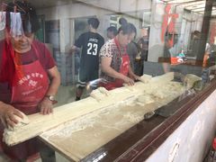 -张阿三馄饨店