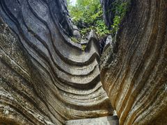 -梭布垭石林景区