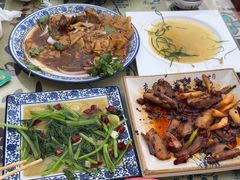 -壹阁胡羊焖饼(特色小吃街店)