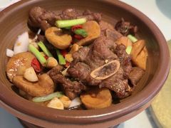 -阿瓦山寨·湘菜现炒·剁椒鱼头王(咸阳总店)