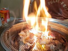 -围炉肉舍•炭烤活鳗•丹东海鲜烤肉(步行街店)