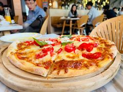 经典意大利玛格丽特披萨-the rug 飞毯 (朝阳公园店)