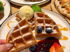 -Common Table · Brunch & Coffee
