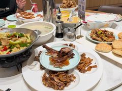 -梅利汴京烤鸭•开封豫菜地标店(东司门店)