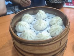 -莱莱小笼·乔艾