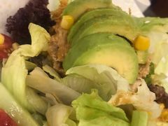 金枪鱼牛油果沙拉-东京屋(武定路店)