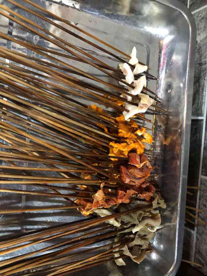 成都老王串串香(普陀路总店)-"编辑推荐的一家店,味道真的是太好吃了.