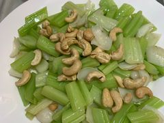 西芹百合腰果-新享乐海鲜(翠华路店)