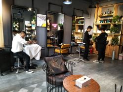 -MOVAN  HAIR莫凡匠人发型屋